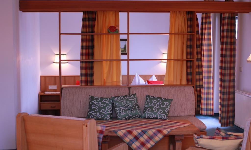Ferienwohnungen Fiala-Koefer Pörtschach am Wörthersee Rum bild